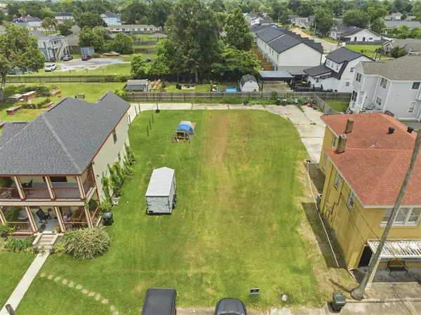 1129 Common Street, Lake Charles, LA 70601