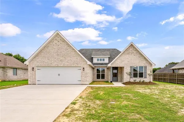 619 Walnut Street, Iowa, LA 70547