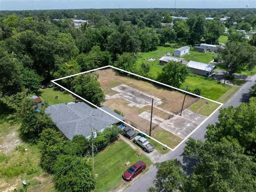 909 Vincent Street, Vinton, LA 70668 - #3