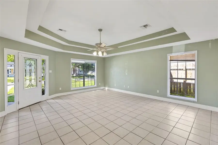407 E Hale Street E, Lake Charles, LA 70601 - #2