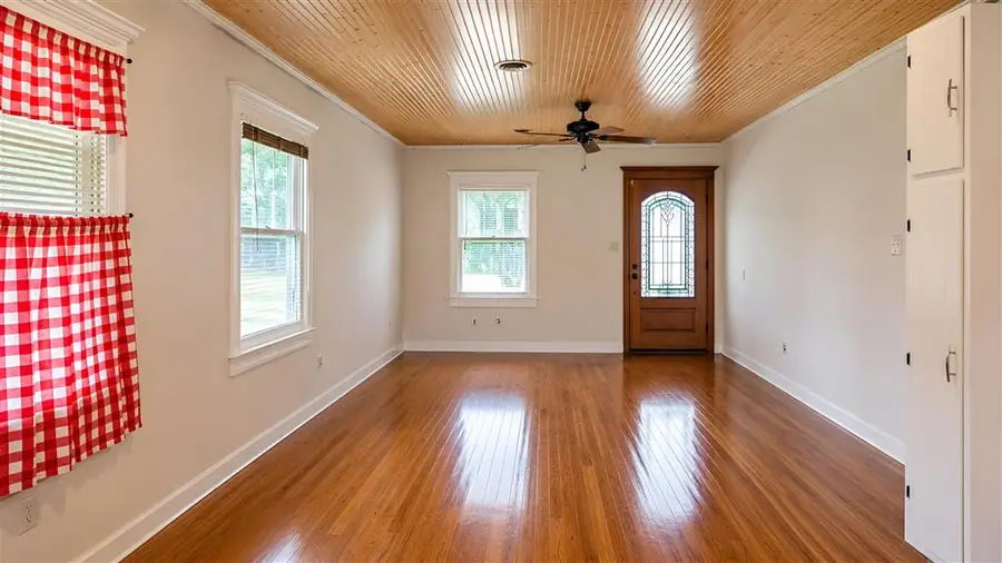 423 Davis Street, Jennings, LA 70546 - #3