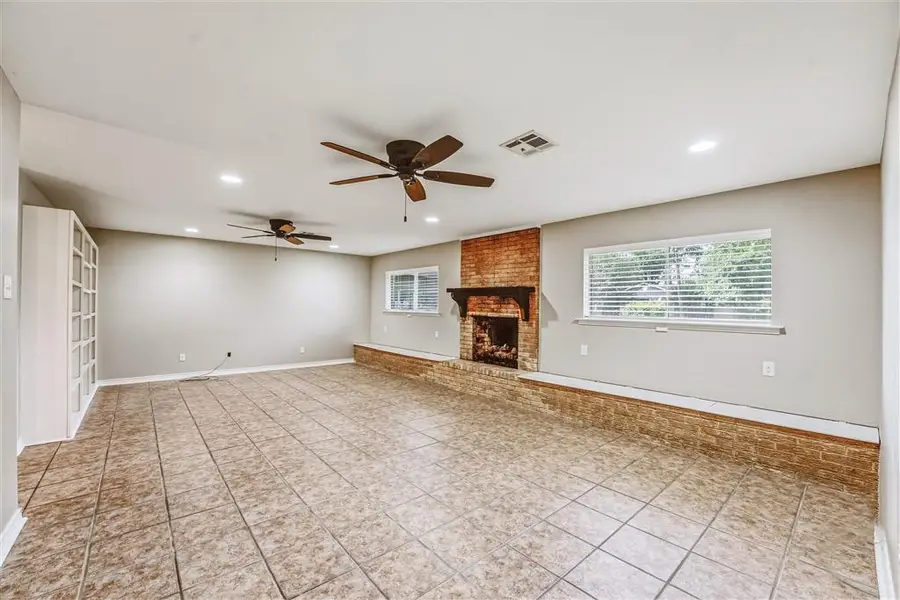 211 W Lagrange Street W, Lake Charles, LA 70605 - #3