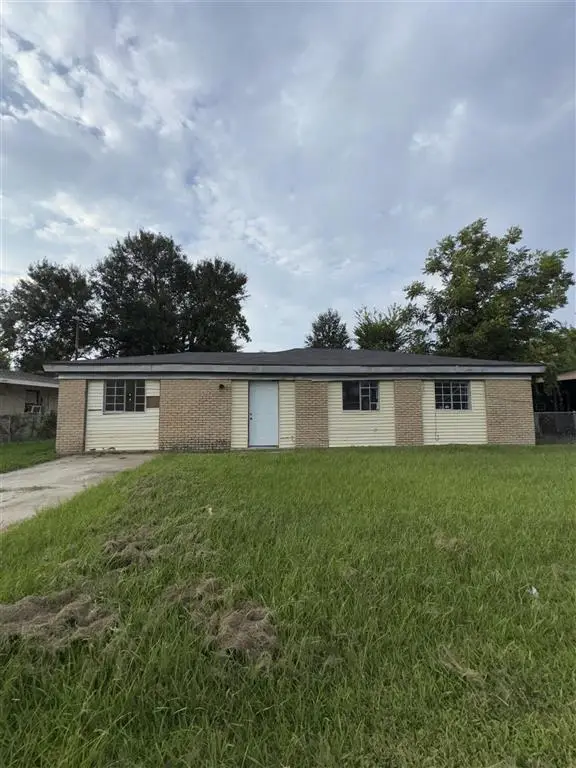 1301 Sage Dr Drive, Lake Charles, LA 70607
