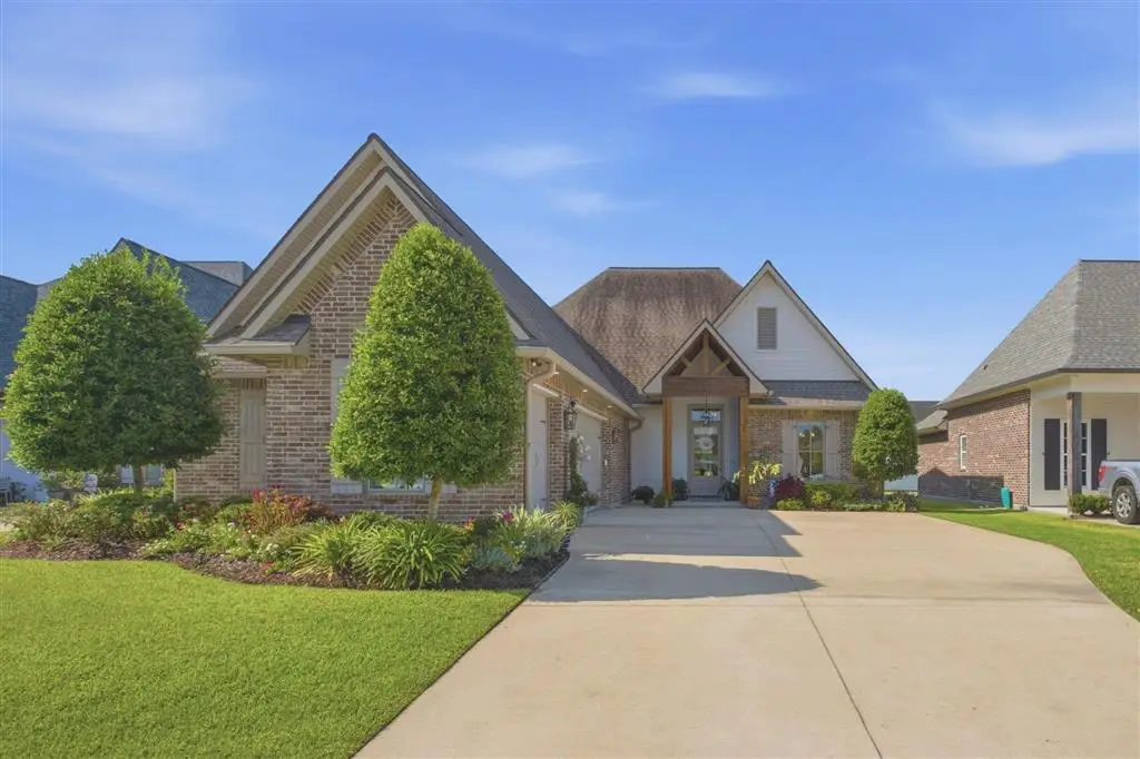 3747 Willow Lake Drive, Lake Charles, LA 70605 - #1