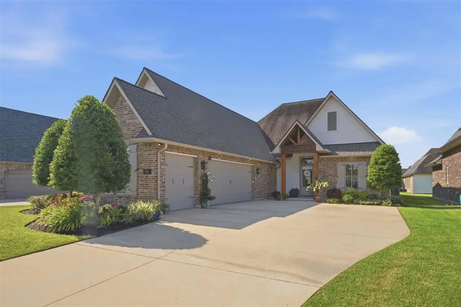 3747 Willow Lake Drive, Lake Charles, LA 70605 - #2