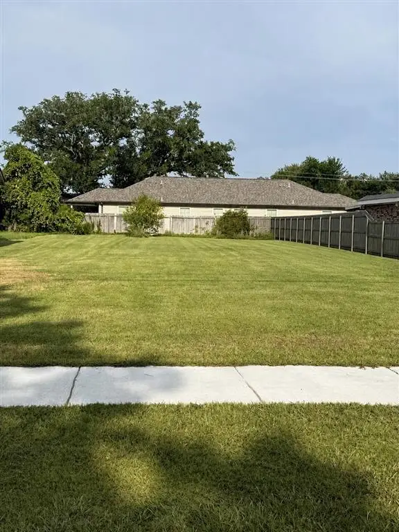 Cypress Street, Lake Charles, LA 70601