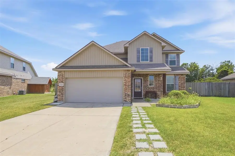 2202 S Lake Michele Circle, Lake Charles, LA 70607 - #2