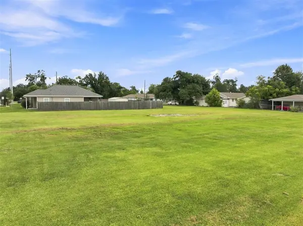 3523 Louisiana Avenue, Lake Charles, LA 70607