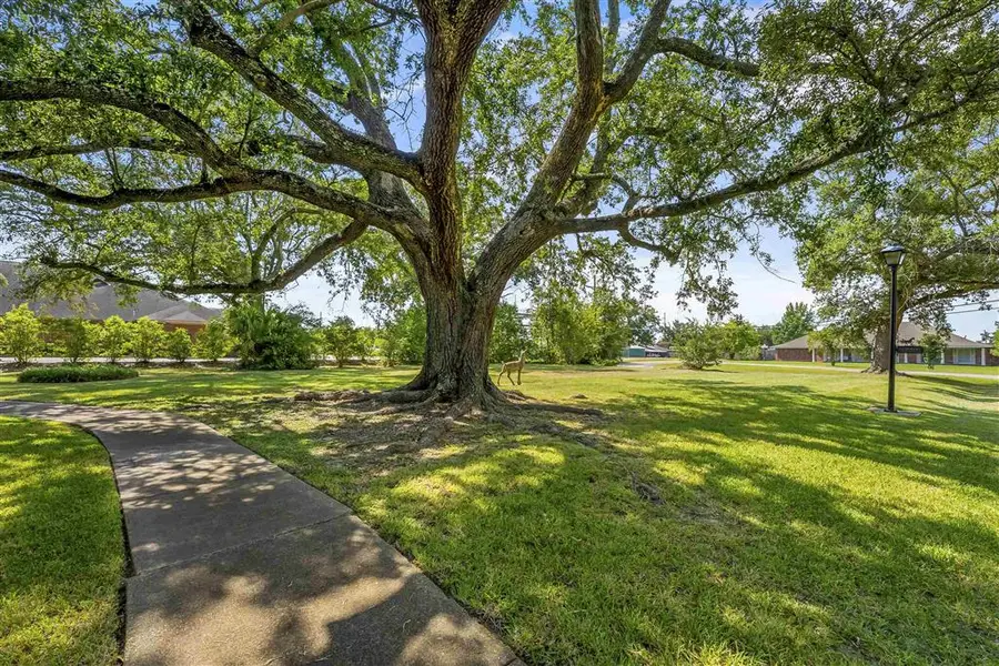 725 W Sale Road W, Lake Charles, LA 70605 - #2