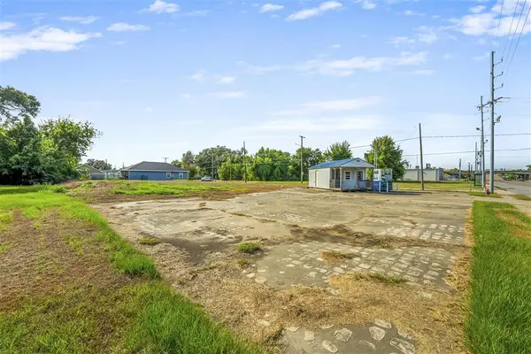 400 Enterprise Boulevard, Lake Charles, LA 70601