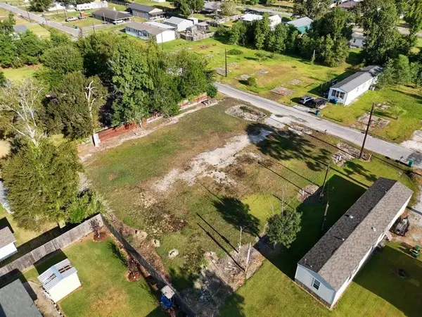 2348 Royal Oaks, Sulphur, LA 70663