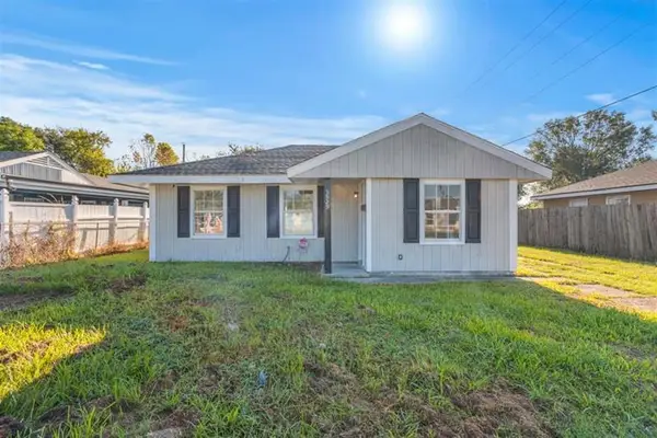 3529 W Roosevelt St Street W, Lake Charles, LA 70607