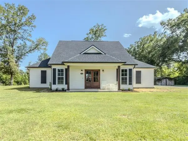 3193 Jennifer Ln, Lake Charles, LA 70611