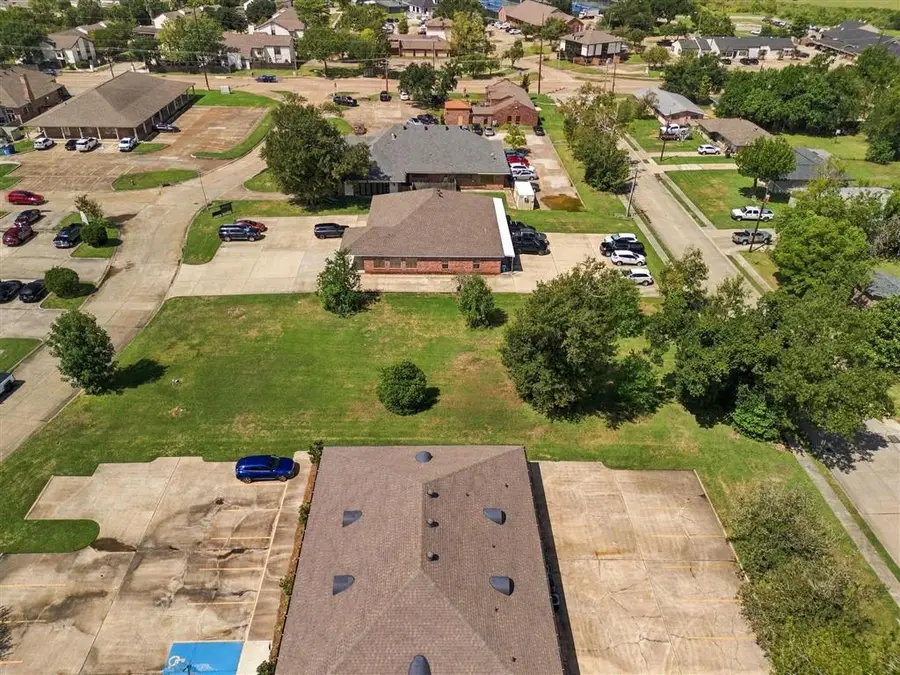 770 Bayou Pines Drive, Lake Charles, LA 70601 - #3
