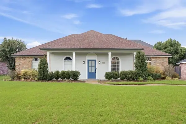 4124 W Jevon Lane W, Lake Charles, LA 70605