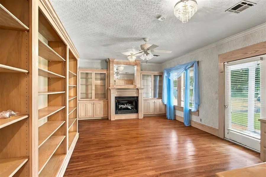 909 5th, Lake Charles, LA 70601 - #3
