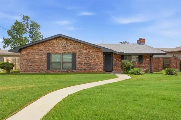 4020 Pleasant Drive, Lake Charles, LA 70605-3438