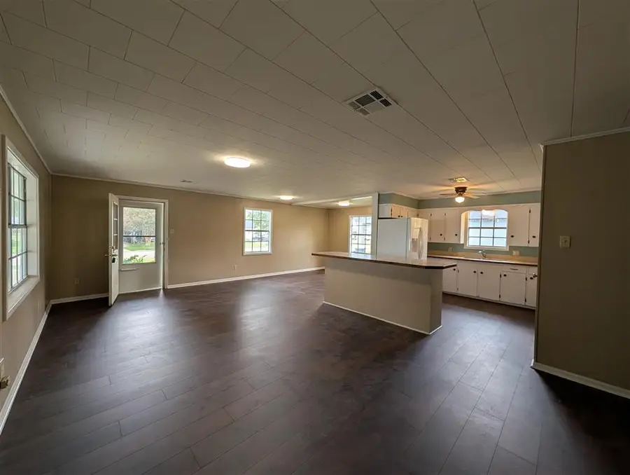 204 Clara Street, Jennings, LA 70546 - #2