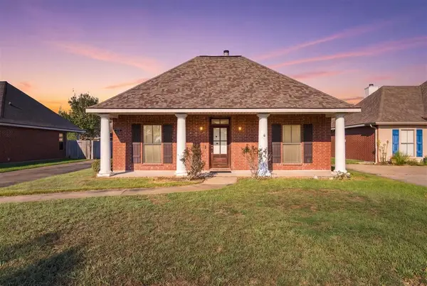 5714 E Dietrich Loop E, Lake Charles, LA 70605