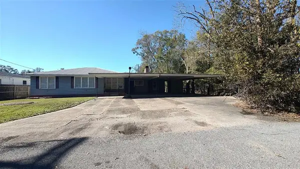 811 Schriever, Jennings, LA 70546