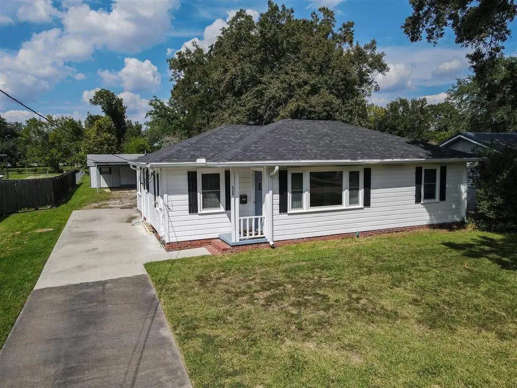428 W Claude Street W, Lake Charles, LA 70605 - #1