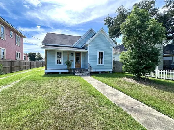 1014 Iris Street, Lake Charles, LA 70601
