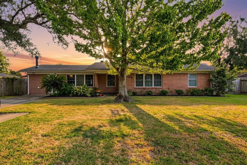 109 Manor Lane, Lake Charles, LA 70605 - #1