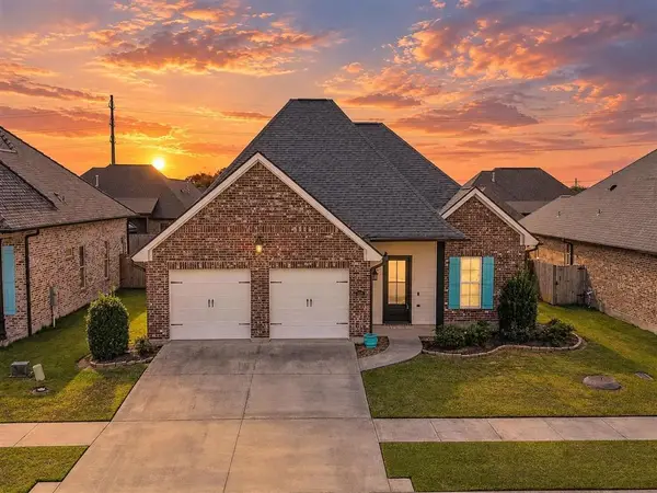 2523 South Point Drive, Lake Charles, LA 70605