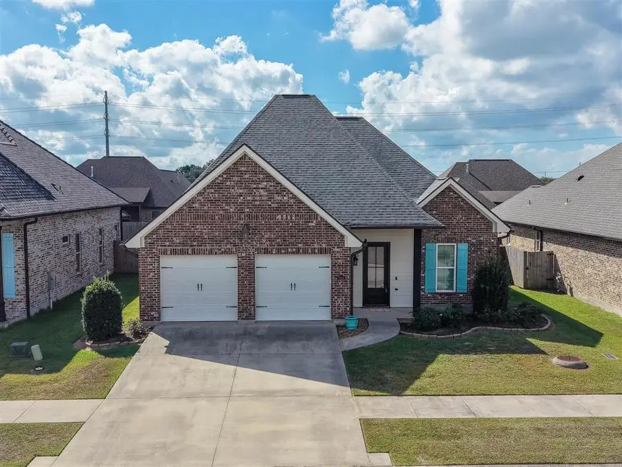 2523 South Point Drive, Lake Charles, LA 70605 - #2