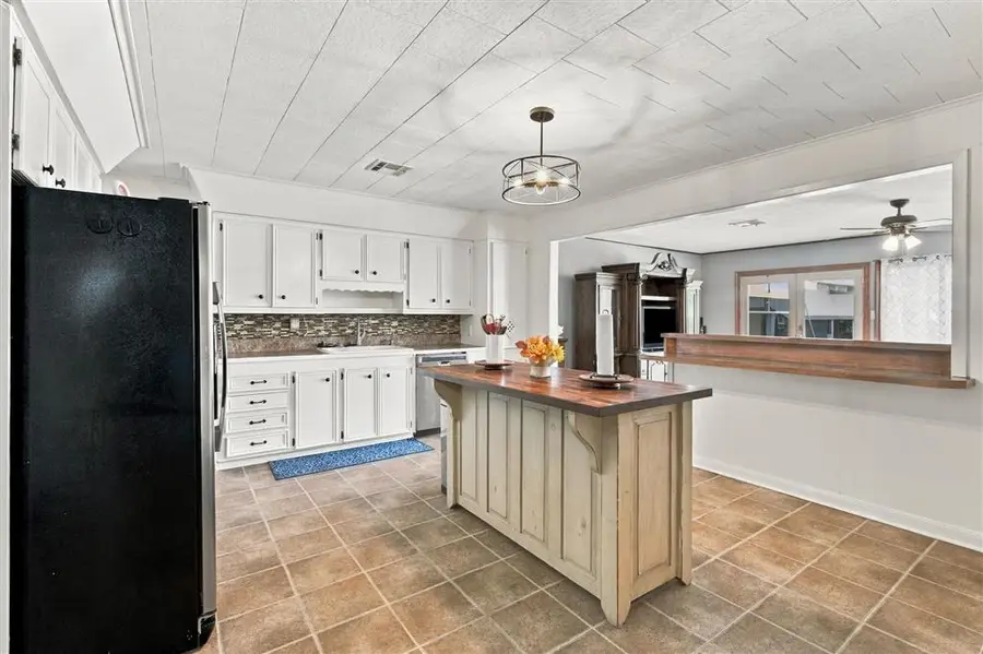 316 W Claude Street W, Lake Charles, LA 70605 - #3