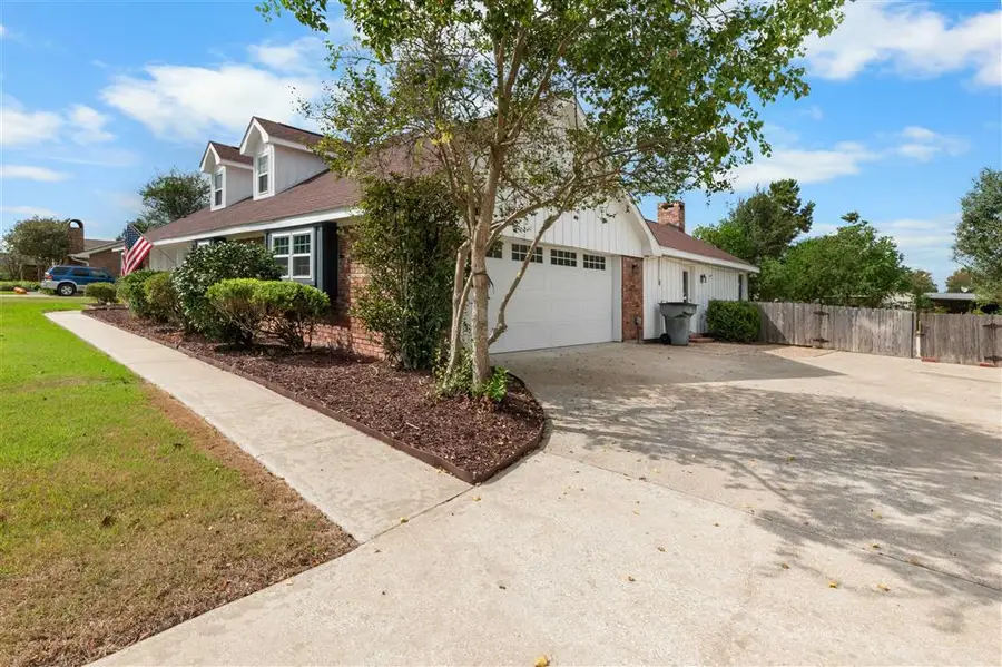 4516 W Quail Hollow Drive W, Lake Charles, LA 70605 - #2