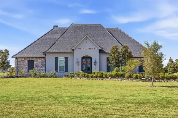 5390 Waterside Drive, Lake Charles, LA 70607