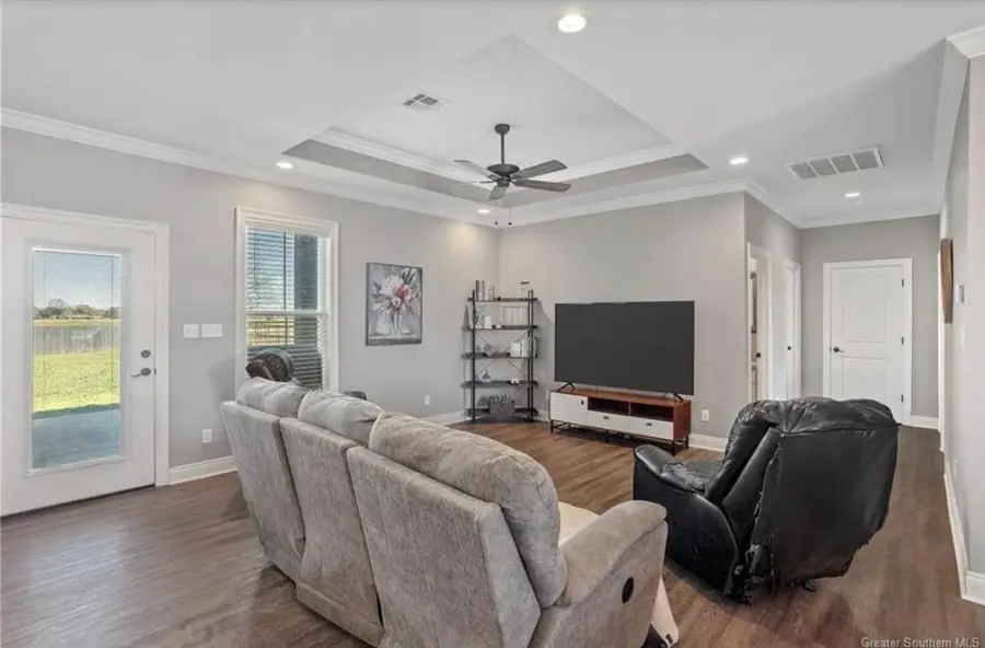 604 Chestnut Street, Iowa, LA 70647 - #2