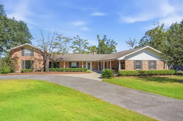 1024 Hollis Rd Road, Westlake, LA 70669