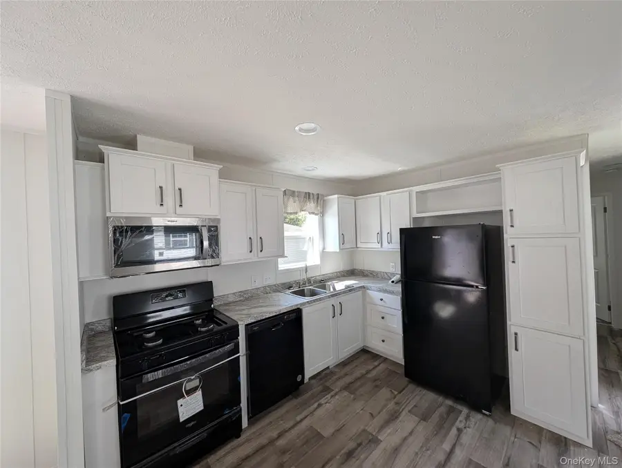 3146 Route 9w #8A, New Windsor, NY 12553 - #2