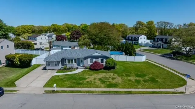 41 Jenny Lane, Holtsville, NY 11742 - #2
