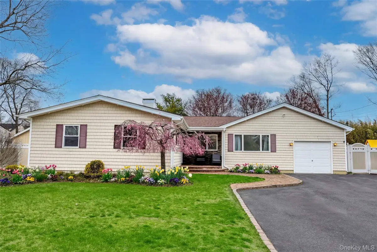 31 Halliday Road, Coram, NY 11727 - #1