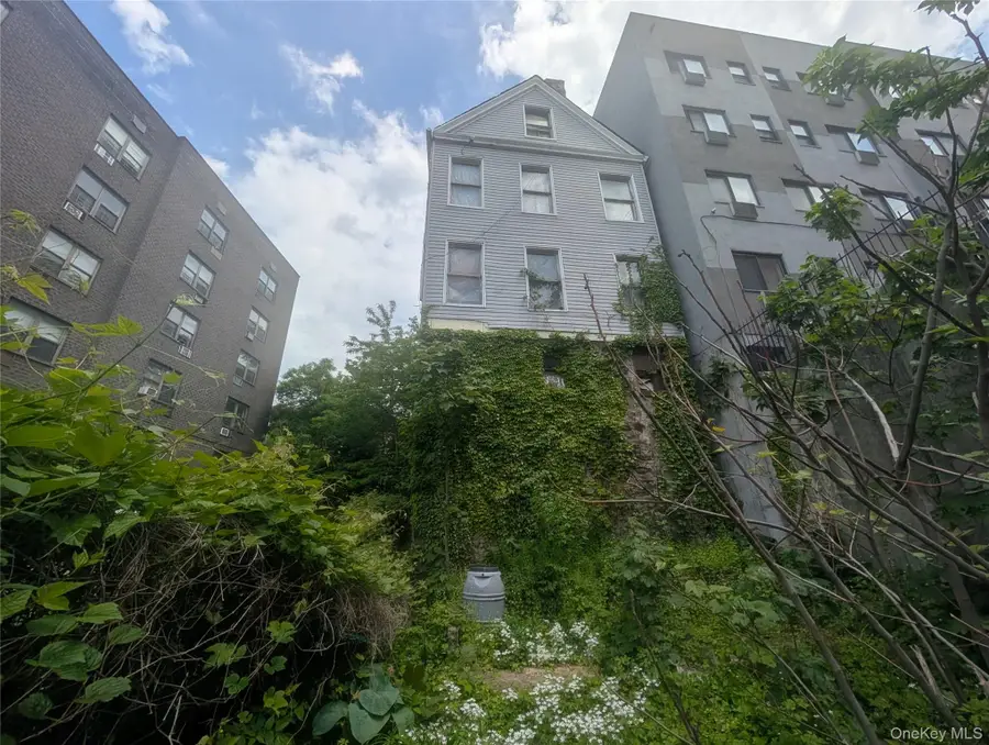 168 W Kingsbridge Road, Bronx, NY 10463 - #2