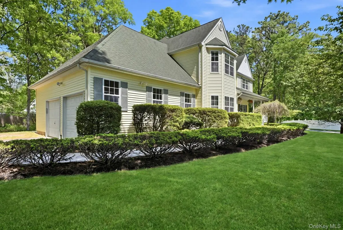 3 Pia Court, Holtsville, NY 11742 - #1