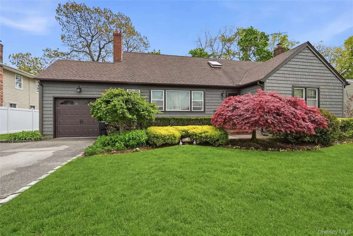 41 Lane Street, Lindenhurst, NY 11757 - #1