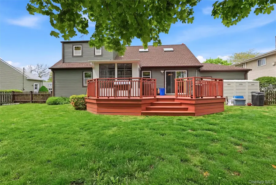41 Lane Street, Lindenhurst, NY 11757 - #3