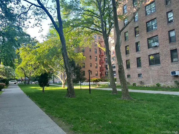 83-20 98 Street #4E, Woodhaven, NY 11421