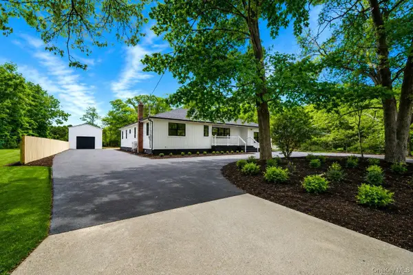 329 Railroad Avenue, Center Moriches, NY 11934