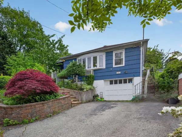 24814 Depew Avenue, Little Neck, NY 11363