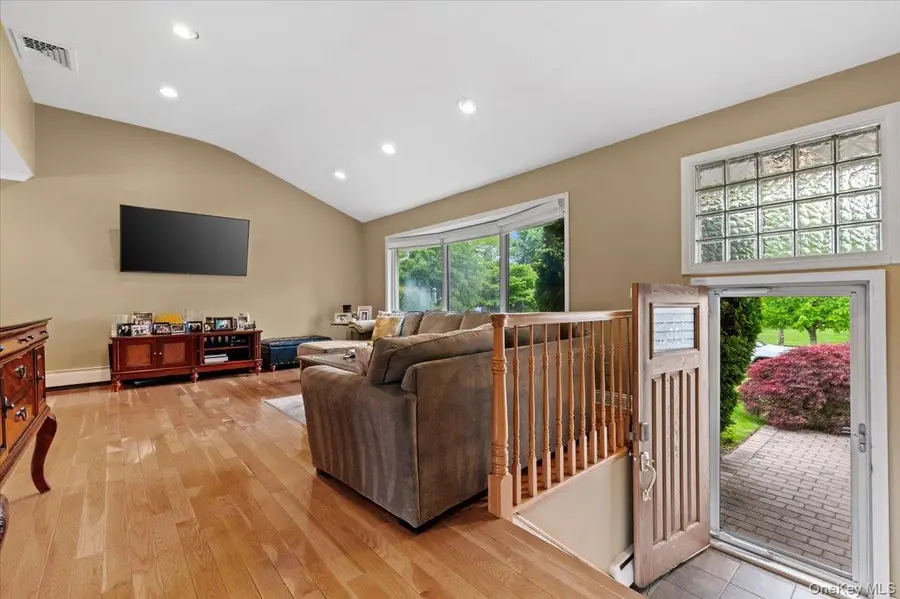 56 Middle Lane, Jericho, NY 11753 - #3