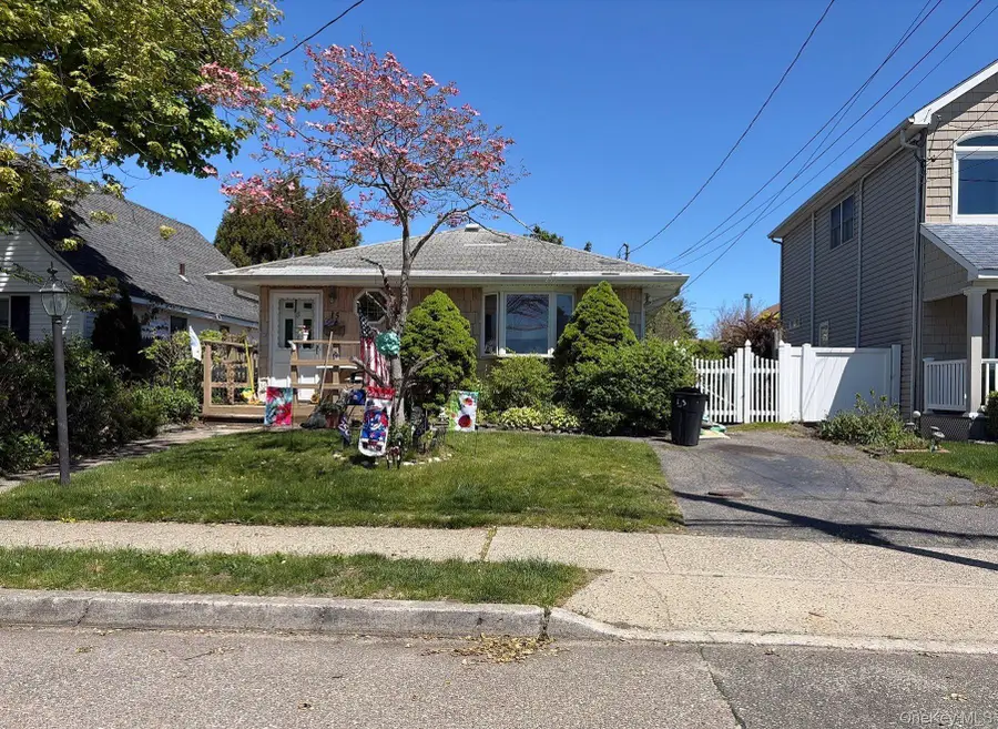 15 E Jackson Avenue, Babylon, NY 11702 - #3