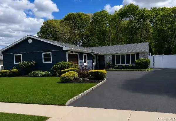66 Singingwood Drive, Holbrook, NY 11741 - #2
