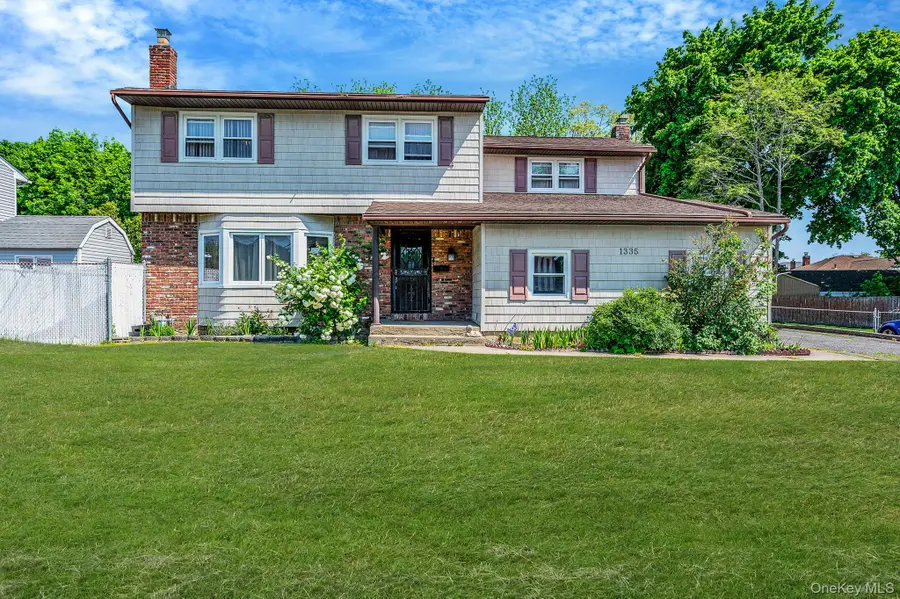1335 August Road, North Babylon, NY 11703 - #2