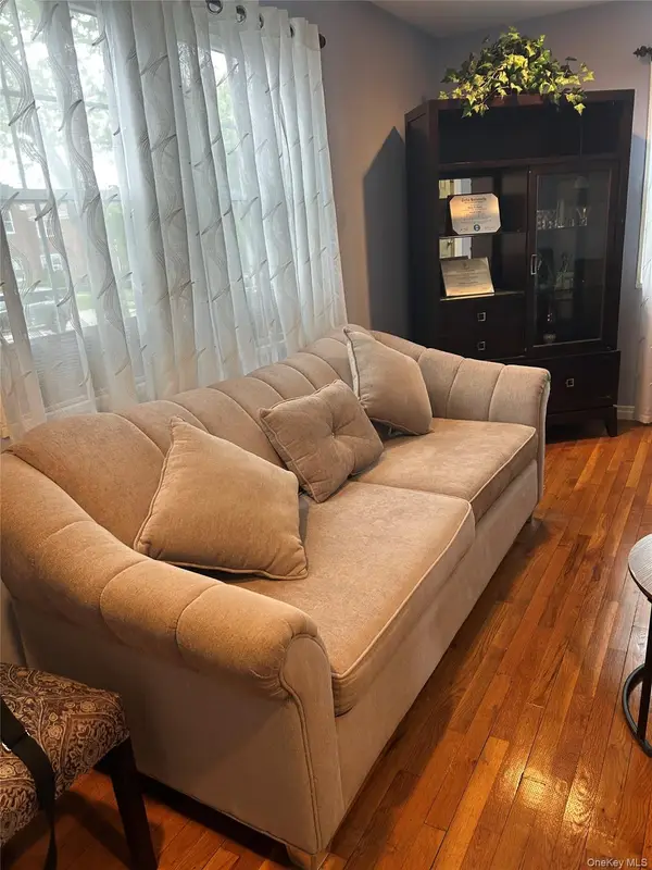 61-55 224 St #A, Bayside, NY 11364