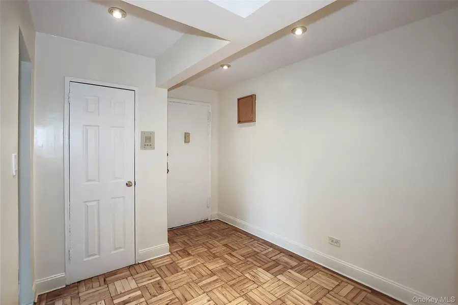 7510 Yellowstone Boulevard #2C, Rego Park, NY 11374 - #2